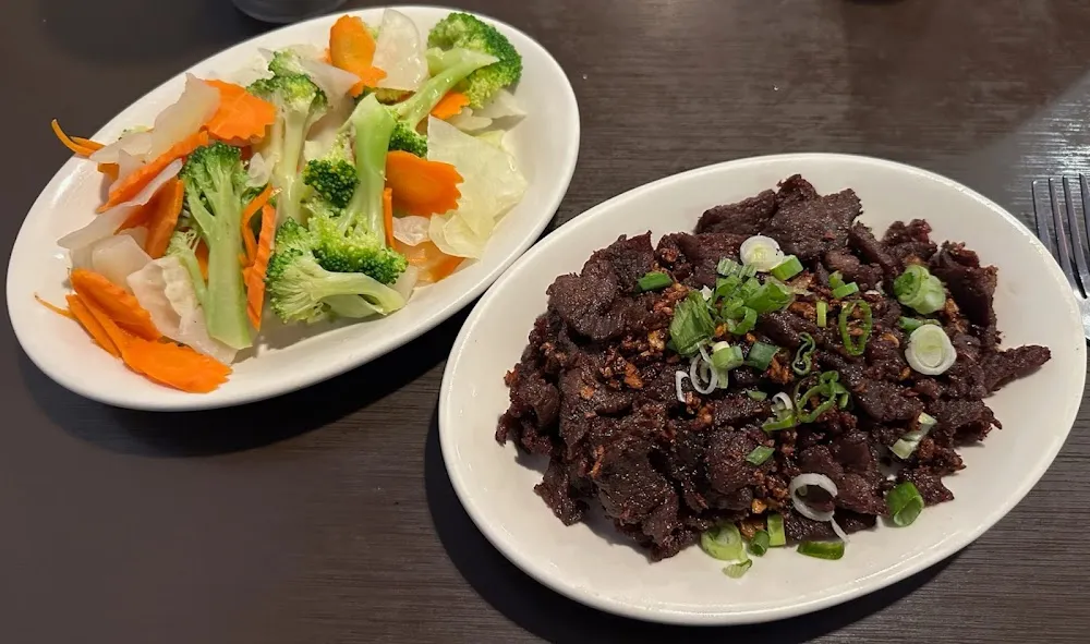 Fried Beef with Peppered Garlic